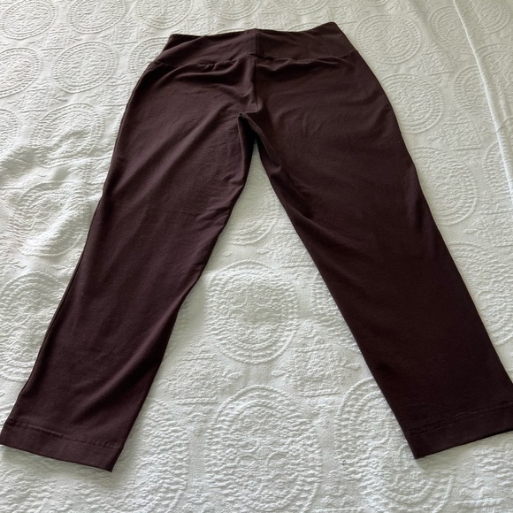 Women With Control: Brown Tummy Control pull on  Capris straight legs, Size M - Picture 1 of 9